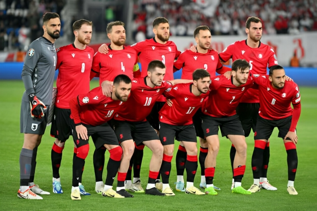 格鲁吉亚国家队公布2024年欧洲杯名单：希望寄托在克瓦拉茨赫利亚身上